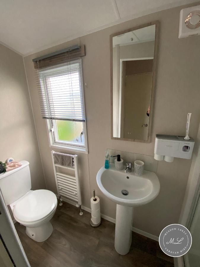 Meadow View 171 - Golden Palm - Central Heating, Wifi, Pet Friendly, Bed Linen - Meadow Lakes Caravan & Lodge Hire Chapel Saint Leonards Exterior foto