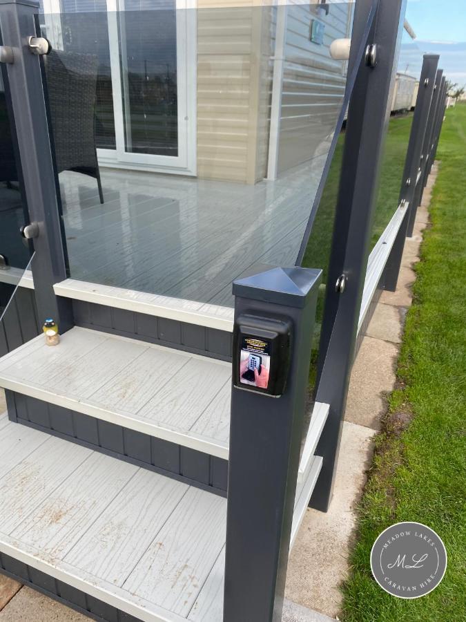 Meadow View 171 - Golden Palm - Central Heating, Wifi, Pet Friendly, Bed Linen - Meadow Lakes Caravan & Lodge Hire Chapel Saint Leonards Exterior foto